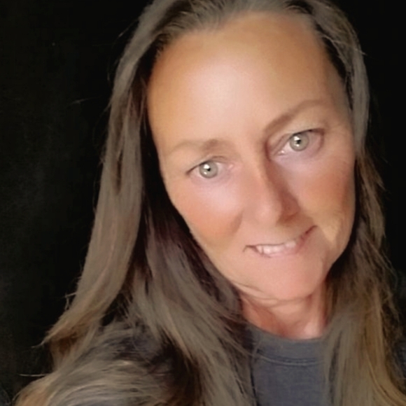 Meet your Posher, Dana - Picture 1 of 1